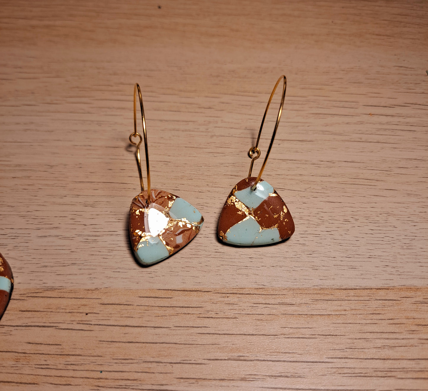 aretes dorados largos